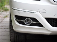2009 B 200 ʱ