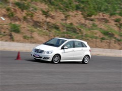 2009 B 200 ʱ