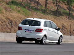 2009 B 200 ʱ