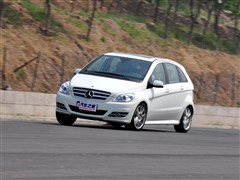 2009 B 200 ʱ