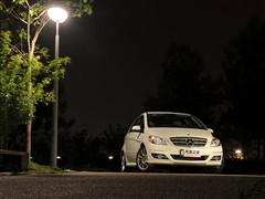 2009 B 200 ʱ