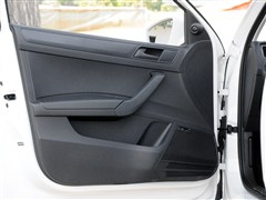 2015�� 1.6L �ֶ����а�