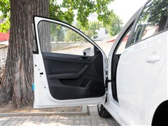 2015�� 1.6L �ֶ����а�