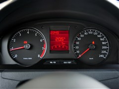 2015�� 1.6L �ֶ����а�
