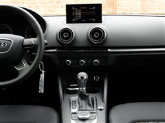 2014�� Limousine 35 TFSI �Զ���ȡ��