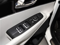 2015 L 2.4L 4WDӢ 5 V