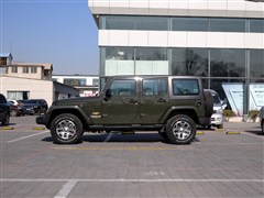 2015 3.0L Ű Sahara