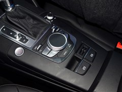 2015�� Limousine 40 TFSI �Զ�������