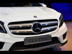 2015�� GLA 260 4MATIC �˶���