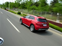 2015�� GLA 260 4MATIC �˶���