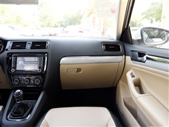 2015�� 1.6L �ֶ�������