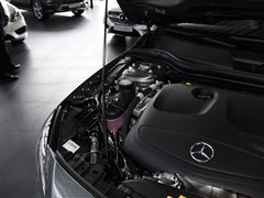 2015�� GLA 220 4MATIC ʱ����