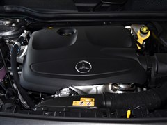 2015�� GLA 220 4MATIC ʱ����