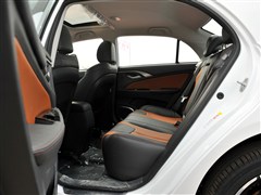 2015�� 1.5T ˫���콢Plus��