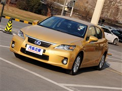2012 CT200h 