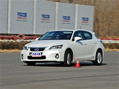 2012 CT200h 