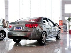 2012�� 1.6L MT GLS �����