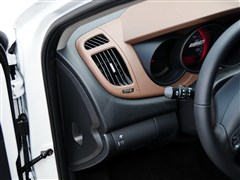 2012�� 1.6L AT Premium �����