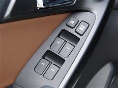 2012�� 1.6L AT Premium �����