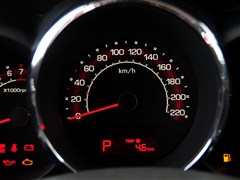 �����ô�����,���,2013�� 1.6L AT Premium,�пط�����ʵ��ͼƬ