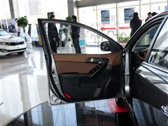 2014�� 1.6L AT Premium Special