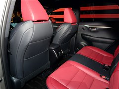 2014 200t F SPORT