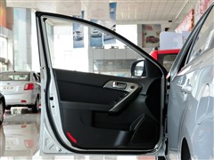 2011�� 1.6L MT GL