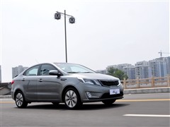 2011�� ���� 1.4L AT TOP