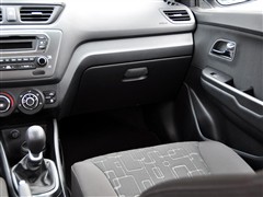 2011�� ���� 1.4L MT TOP