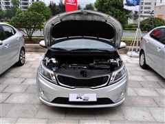 2011�� ���� 1.4L MT TOP