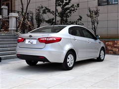 2011�� ���� 1.4L MT TOP