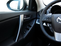 2011  2.0L Զ