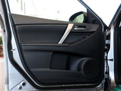 Դ,Դ3ǳ,2011  2.0L Զ,ʵͼƬ