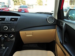 2011  1.6L Զ