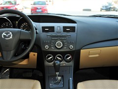 2011  1.6L Զ