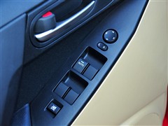 Դ,Դ3ǳ,2011  1.6L Զ,ʵͼƬ