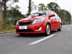 2012�� ���� 1.6L AT Premium