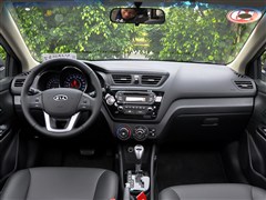 2012�� ���� 1.6L AT Premium