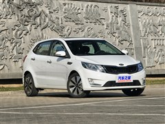 2012�� ���� 1.6L AT Premium�����