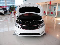 2012�� ���� 1.4L MT GLS�����