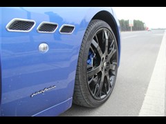 2013�� 4.7L Sport F1
