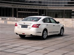 2013�� 2.5L XL-UpperNAVI Tech����