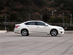 2013�� 2.5L XL-UpperNAVI Tech����