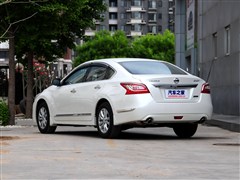 2013�� 2.0L XL-NAVI�����