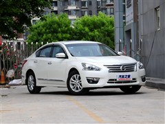 2013�� 2.0L XL-NAVI�����