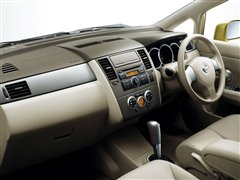 �����ղ�,���,2005�� 1.6G AT,�пط�����ʵ��ͼƬ