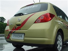 �����ղ�,���,2005�� 1.6GE AT,����ϸ��ʵ��ͼƬ