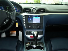 2012�� 4.7L Sport