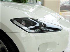 2012�� 4.7L Sport