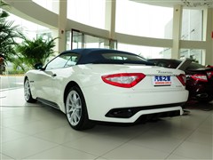 2012�� 4.7L Sport